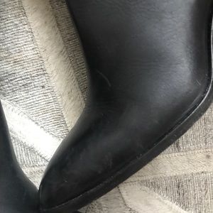 frye giovanna thread boot